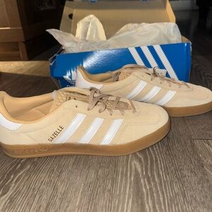 Adidas Gazelle Women's Tan and White Sneakers